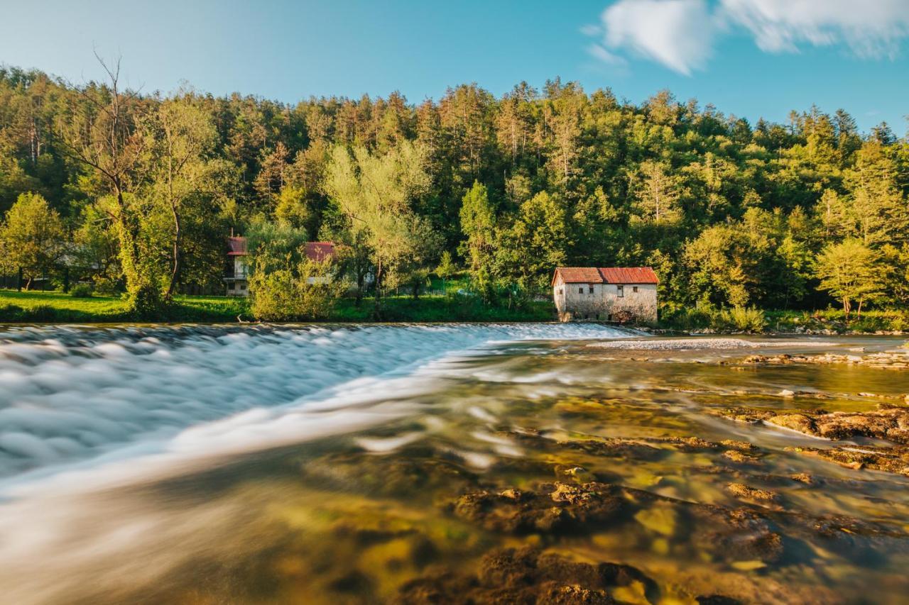 Glamping Kolpa Resort Gradac Exteriör bild