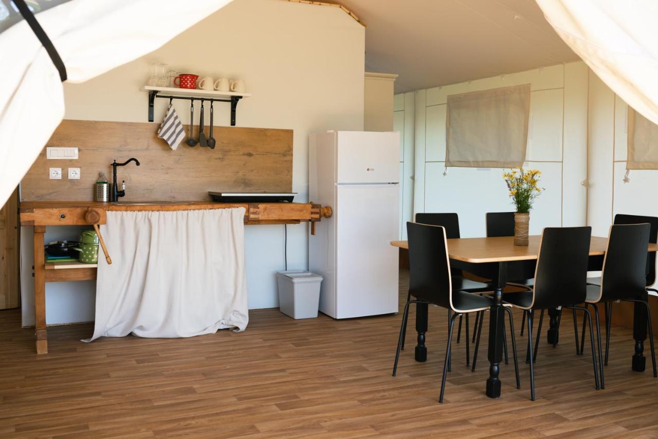 Glamping Kolpa Resort Gradac Exteriör bild
