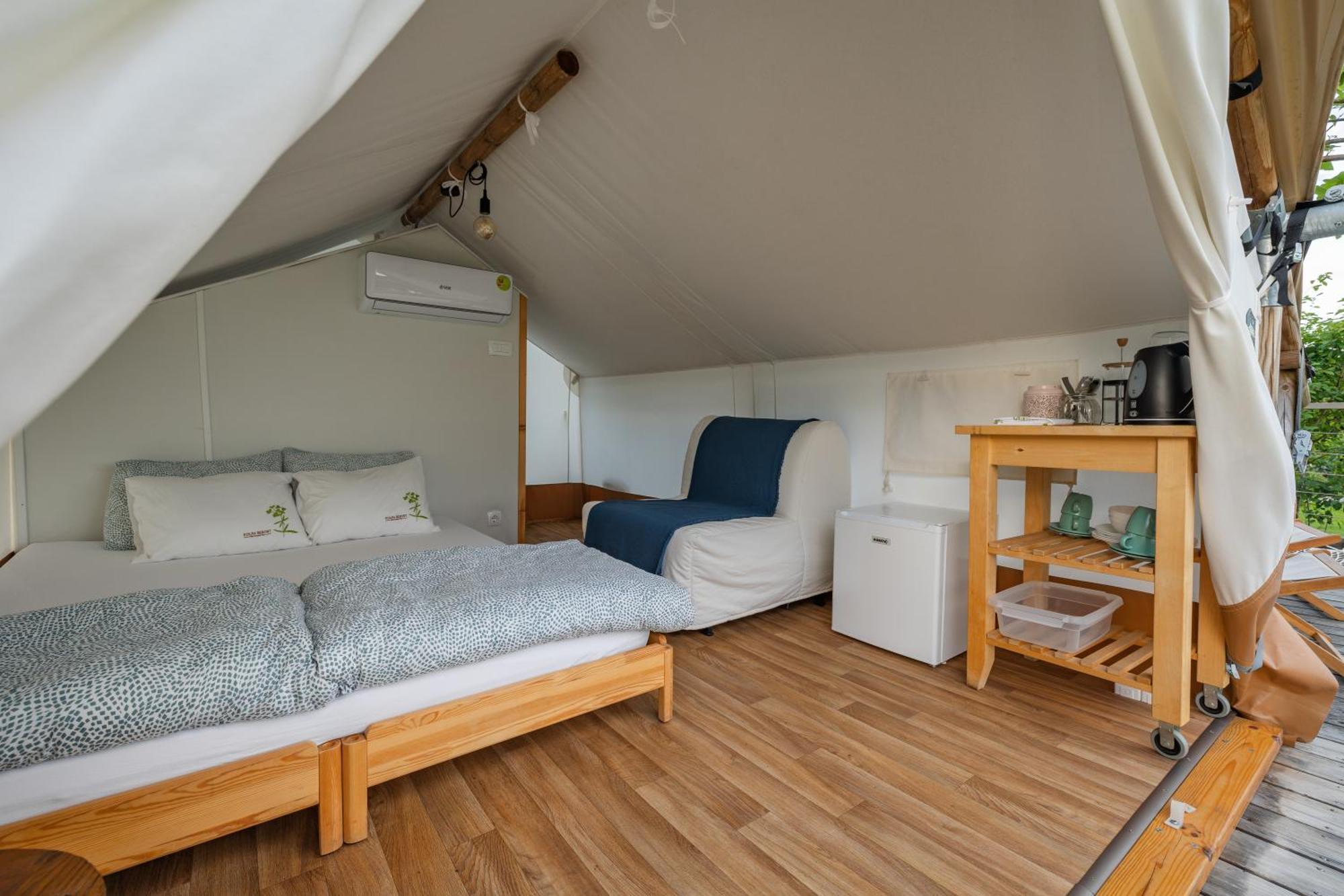 Glamping Kolpa Resort Gradac Exteriör bild
