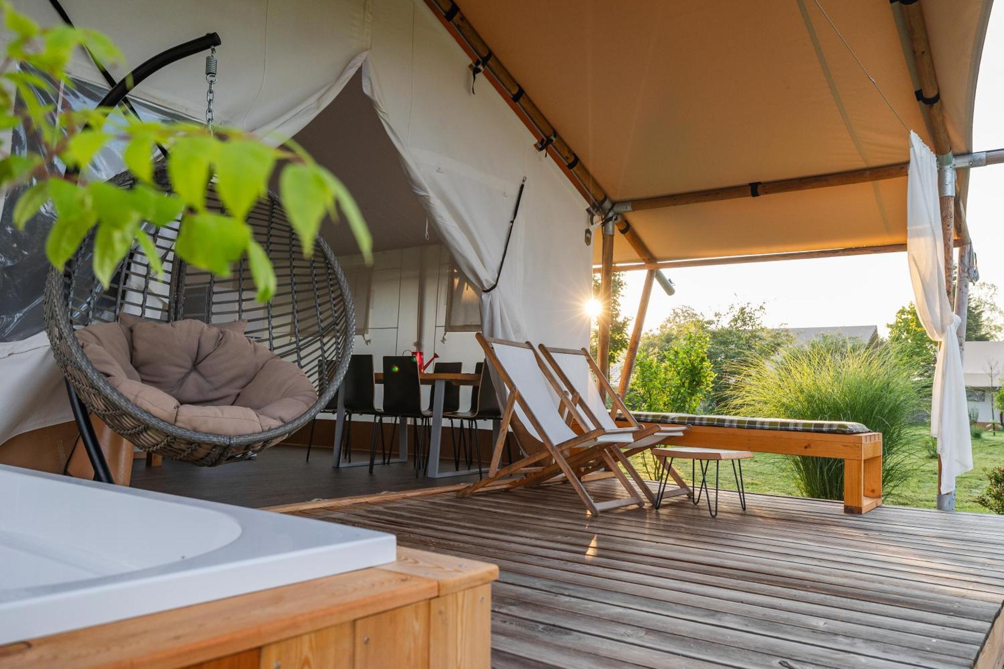 Glamping Kolpa Resort Gradac Exteriör bild